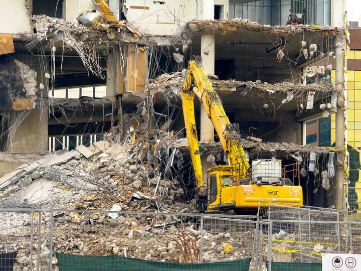COMMERCIAL & SMALL BUSINESS DEMOLITION